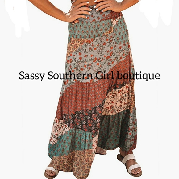 ⭐🆕Boho floral maxi skirt - Picture 3 of 9